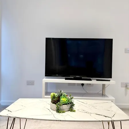 Entire Modern Apartment In Manchester City Centre-2